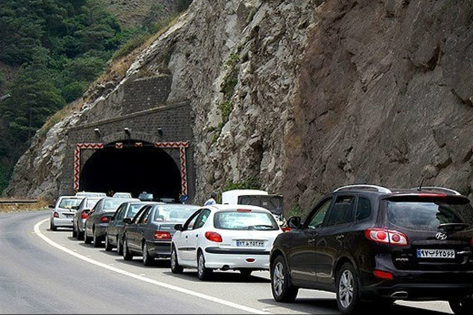 ترافیک سنگین در ۲ آزادراه/ تردد روان در جادههای شمال
