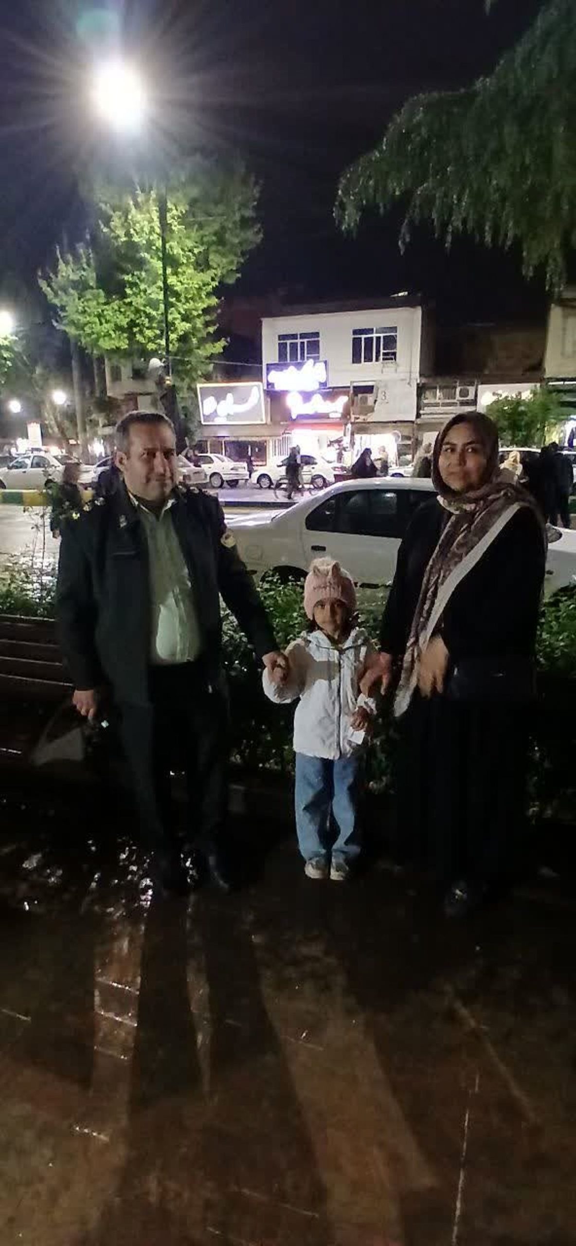 دختر بچه ۵ ساله توسط پلیس به آغوش خانواده برگشت