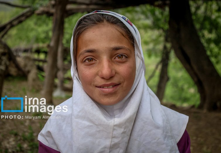 «بهزاد مهری بابادی» معلم فداکار روستای «بازفت»