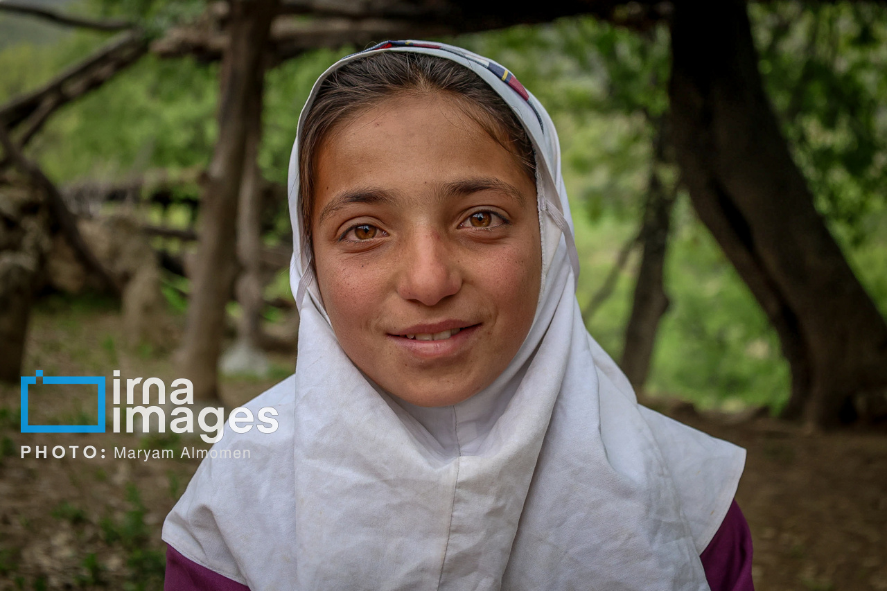 «بهزاد مهری بابادی» معلم فداکار روستای «بازفت»