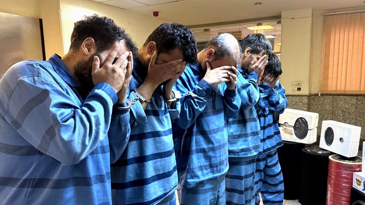 ضربه پلیس به قاچاقچیان کولرگازی/کشف محموله ۲۵ میلیاردی در تهران