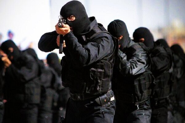 نقشه انتقال خودروهای سرقتی به گروهک های تروریستی لو رفت؛ ۲ سارق مسلح به هلاکت رسیدند