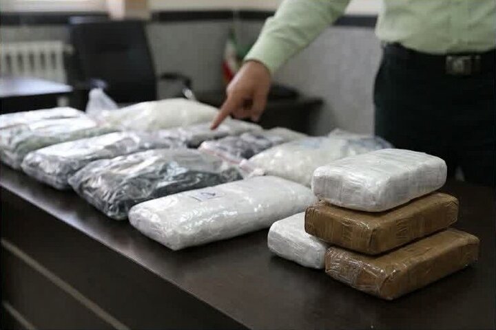 ضربه سنگین به قاچاقچیان؛ یک تن موادمخدر در مرز کشف شد