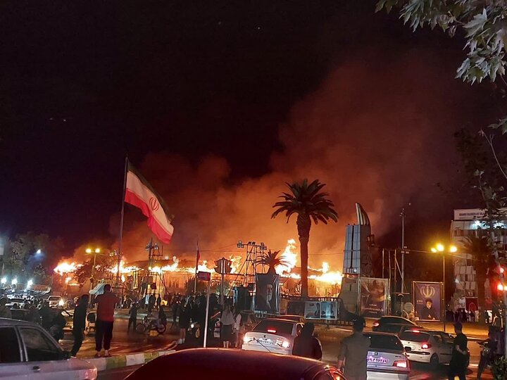 آتشسوزی در گرگان؛ ۱۰۰ مغازه در آتش سوختند