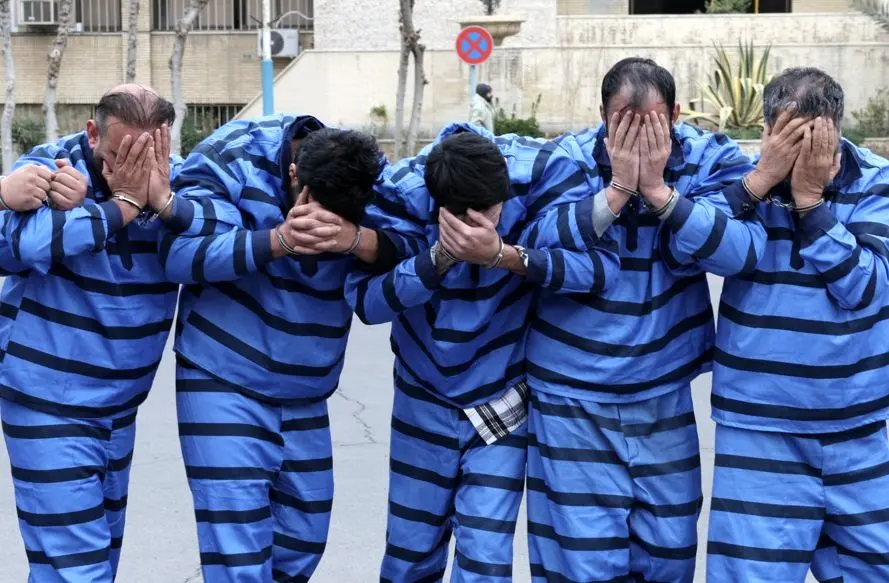 بساط رمالان در جنوب تهران برچیده شد؛ واحد های رمالی پلمپ شد