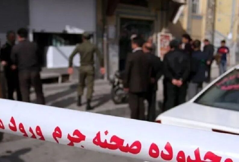 مرگ مرد آویزان به خودرو در تهران/ نمایشگاه دار متهم به قتل شد مرگ مرد آویزان به خودرو در تهران/ نمایشگاه دار متهم به قتل شد