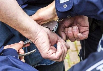 انهدام باند فروش فیش حقوقی جعلی در تهران؛ کلاهبرداری ۶۰ میلیونی برای هر ضمانت انهدام باند فروش فیش حقوقی جعلی در تهران؛ کلاهبرداری ۶۰ میلیونی برای هر ضمانت